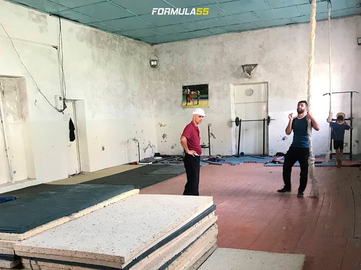 Зал до реставрации