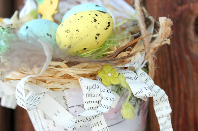 Декор у кулечков одинаковый, только расположен зеркально относительно друг друга