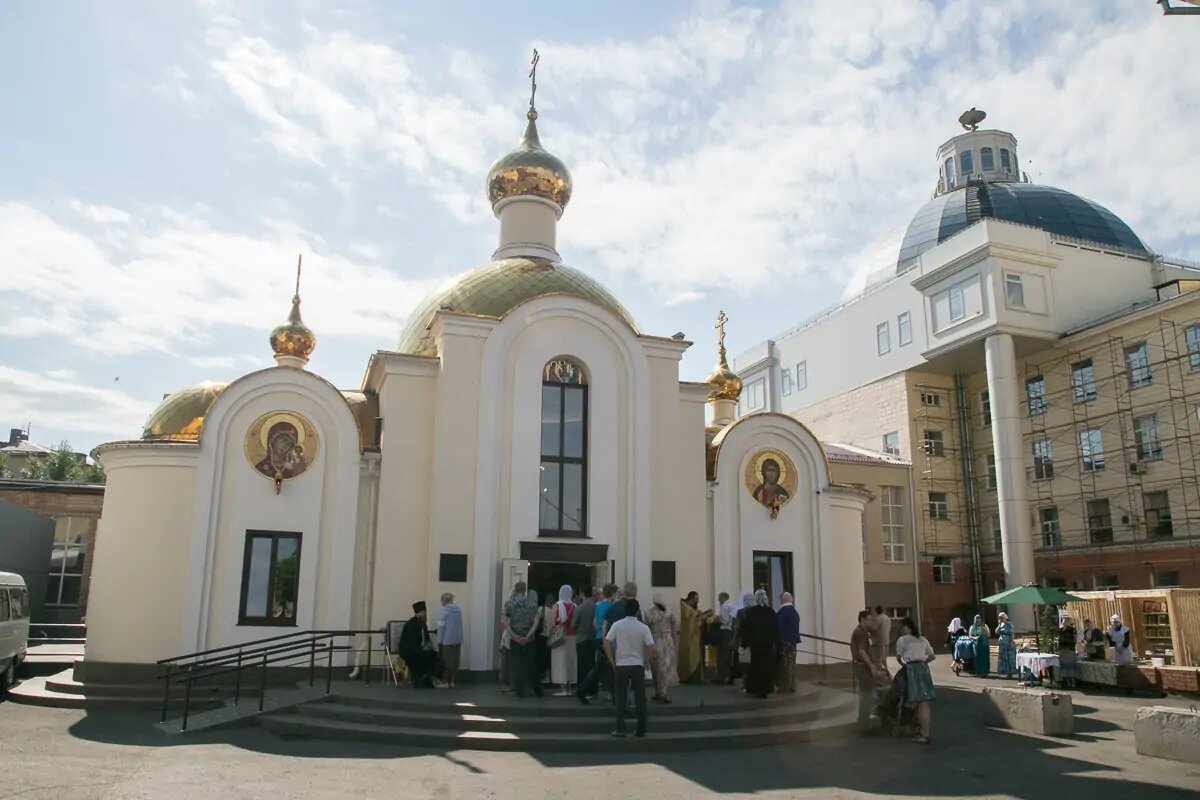 Медицинский университет войно. Храм святителя Луки Красноярск. Храм святителя Луки (Войно-Ясенецкого) Красноярск. Войно Ясенецкий храм Красноярск. Луки Войно Ясенецкого храм Красноярск.