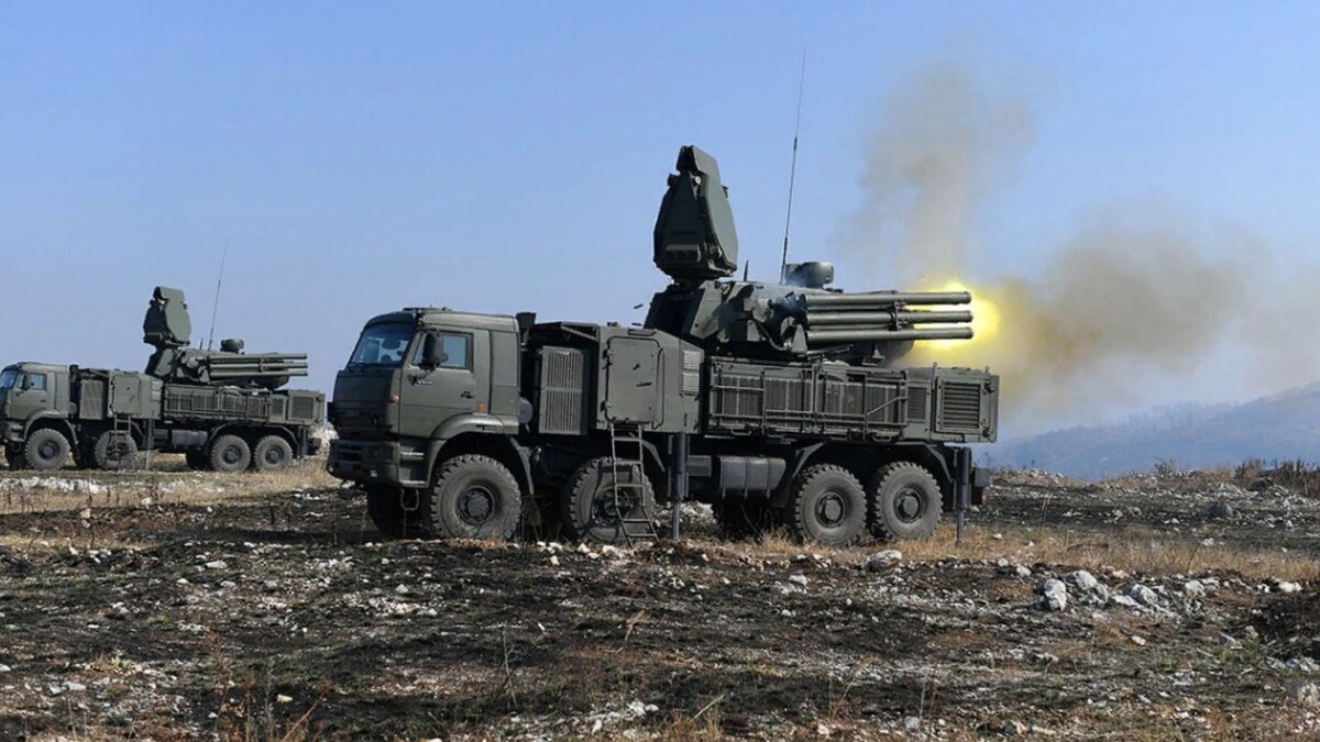 ЗРК "Панцирь" на огневой позиции.