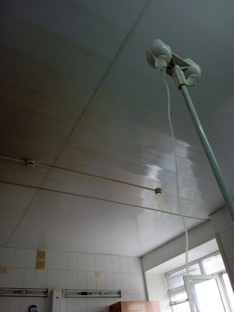 "Отдыхаю" под капельницей