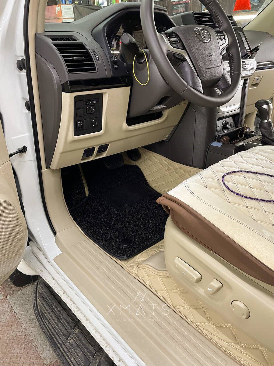 Коврики из экокожи на Toyota Land Cruiser Prado J150