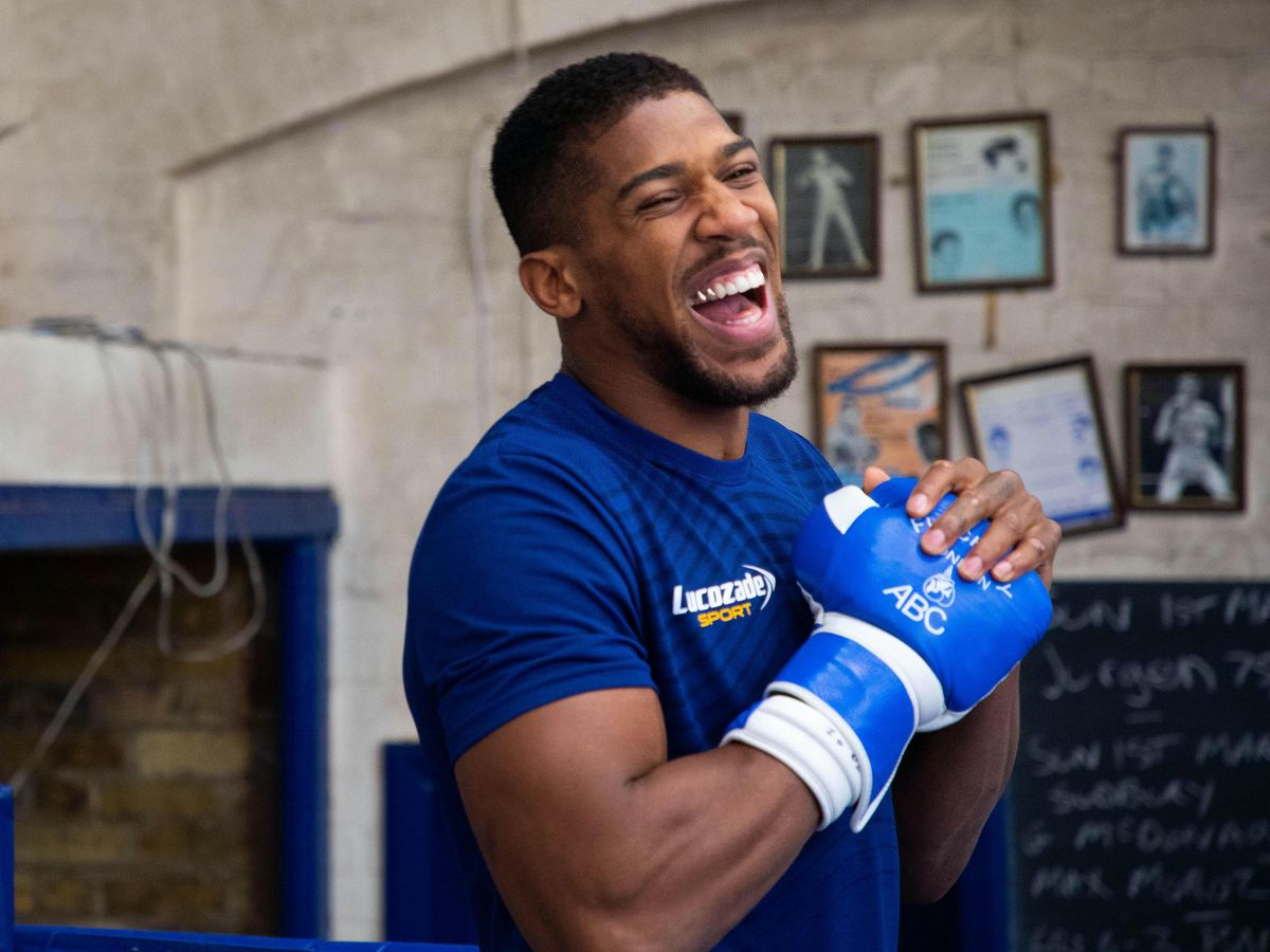 Сколько заработал джошуа. Anthony Joshua. Энтони Джошуа боксер. Энтони Джошуа фото. Энтони Джошуа форма.