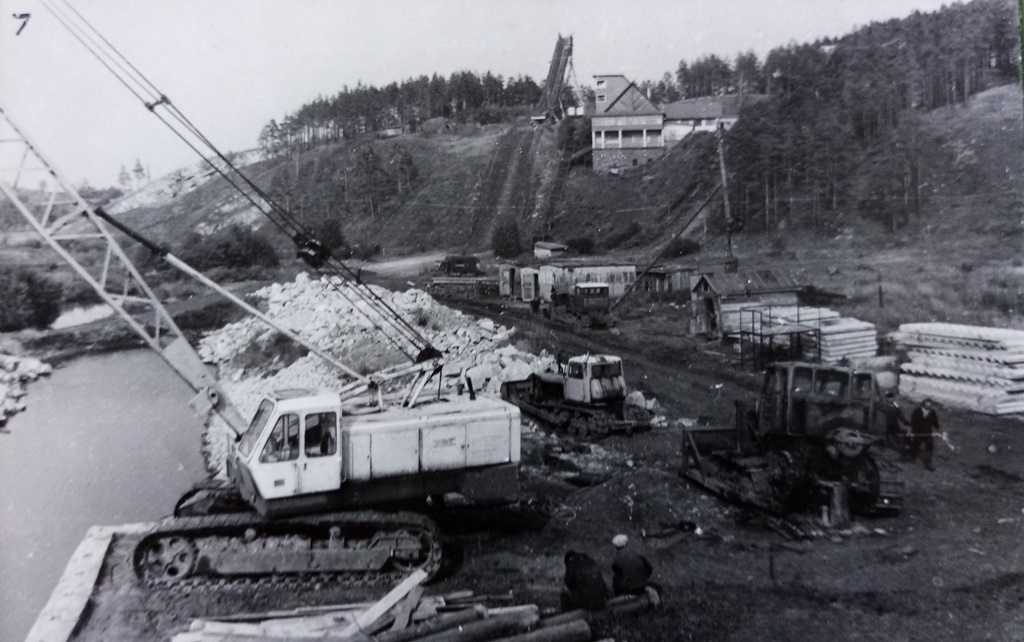 Мальков В. Строительство плотины на Патрушихе, 1979. Фото из архива МИЕ