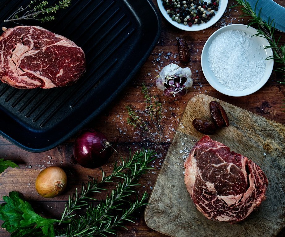     Из-за этих 3 любимых продуктов мы стареем быстрее: убирай их из рациона после 40 лет