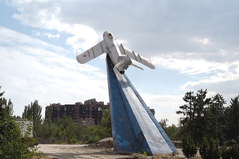     Полной реставрации также подвергнут памятник МИГ-17. Фото: ДАН