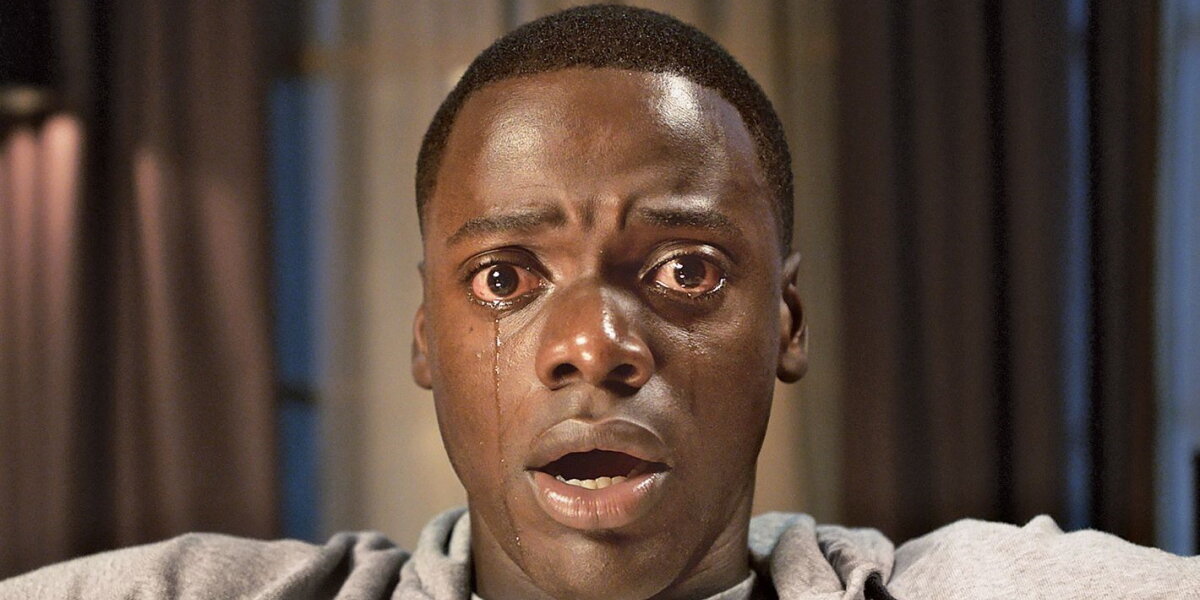 Кадр из фильма "Прочь",Дэниэл Калуя в роли Криса Вашингтона