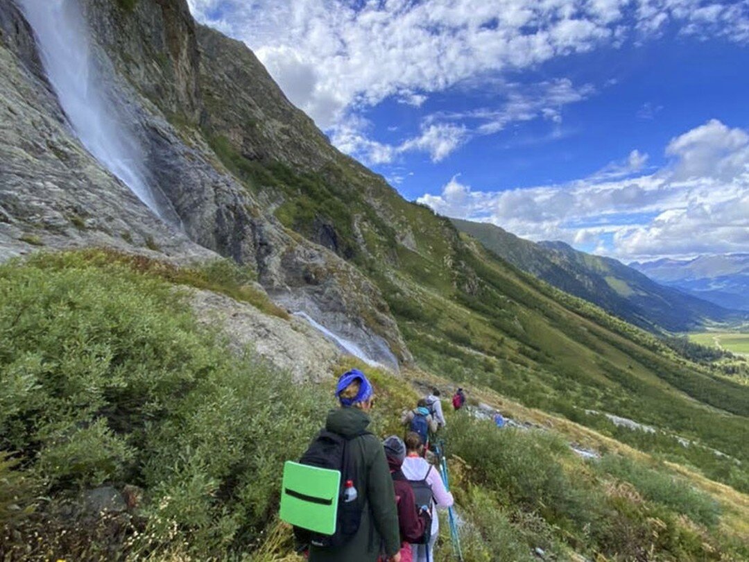 дуккинские озёра в архызе. пеший поход архыз домбай. семицветное озеро архыз. отдых в архызе 2024 апрель. завтра в архызе.