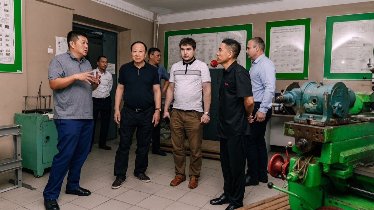     Визит делегации из Шэньяна в Тихоокеанский государственный университет (ТОГУ) оказался продуктивным. Представители компании Shenyang Maca Zhigong Technology Co. были впечатлены материально-технической базой университета и выразили желание разработать совместные проекты в области беспилотной авиации