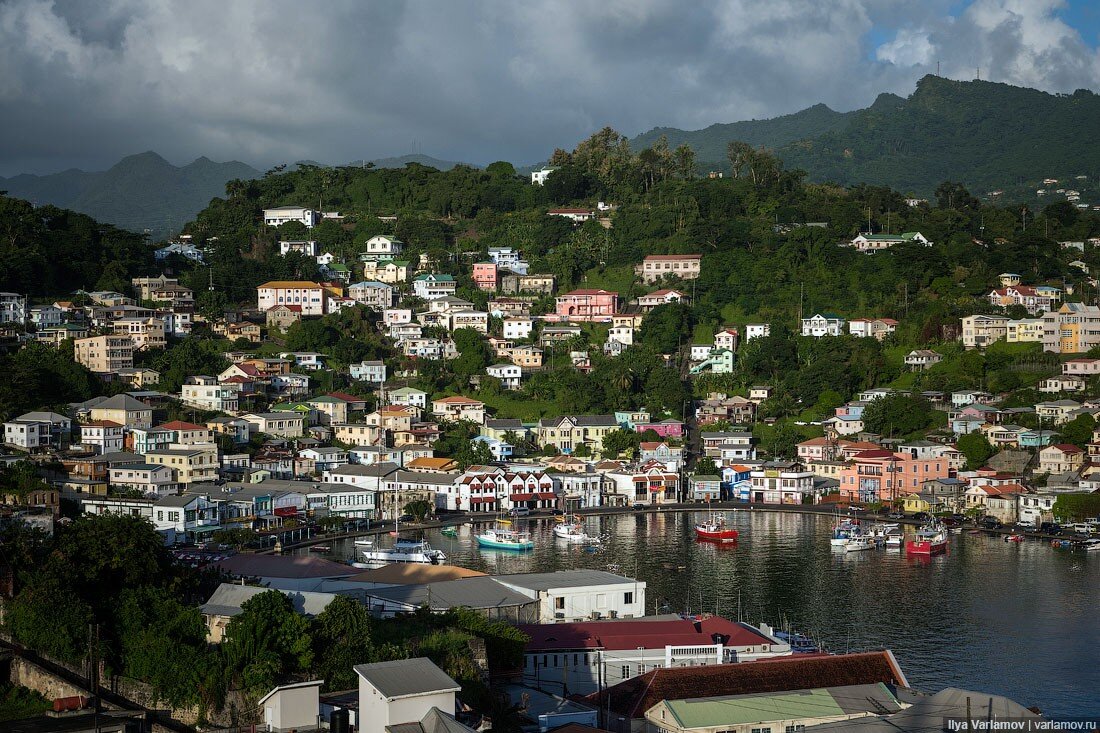  Многие путают Гренаду, остров в Карибском бассейне, и Гранаду, город на юге Испании.
