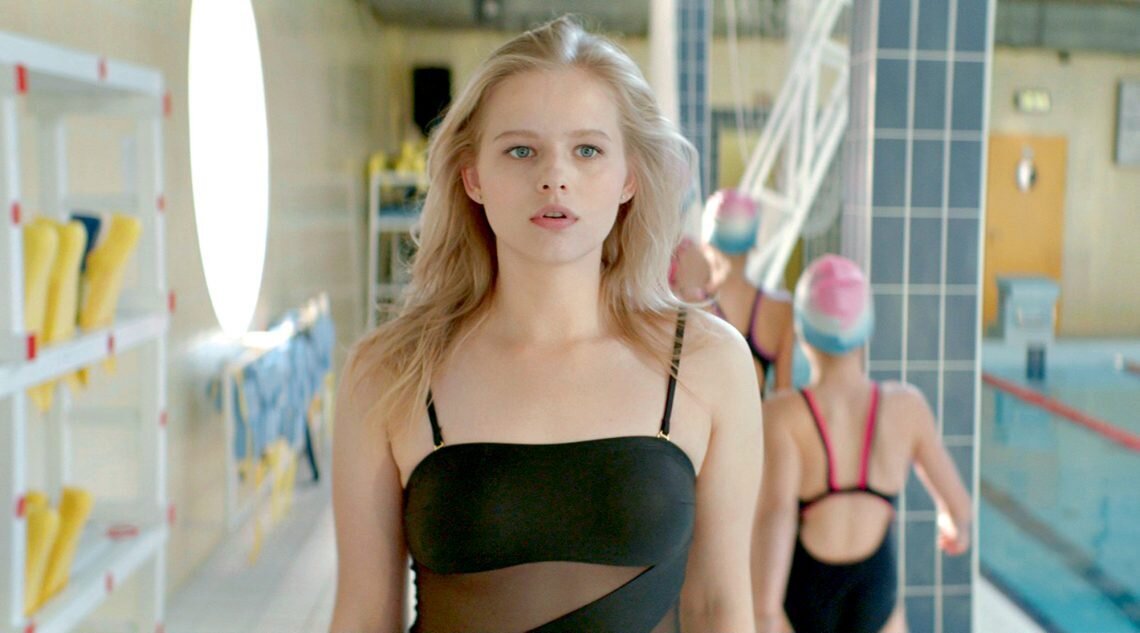 Александра Бортич. Кадр из фильма "Я худею"
