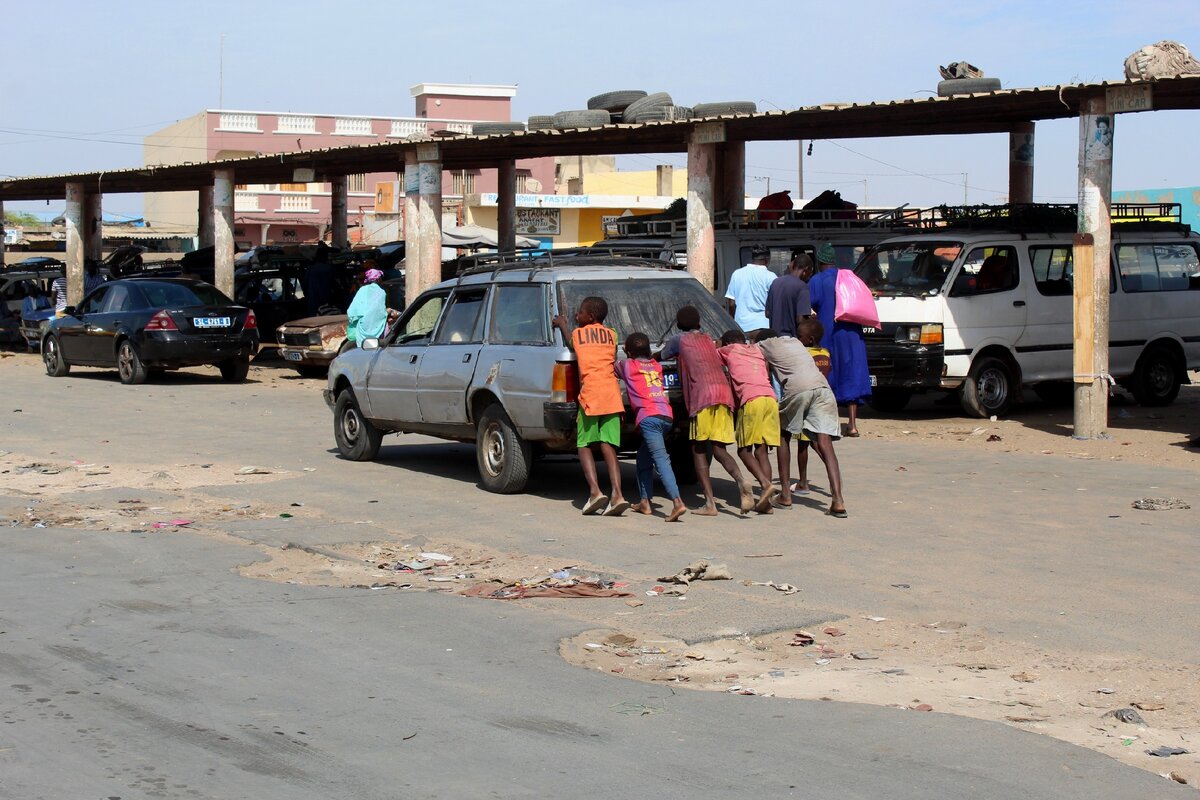Некоторые машины нужно толкать, чтобы завести