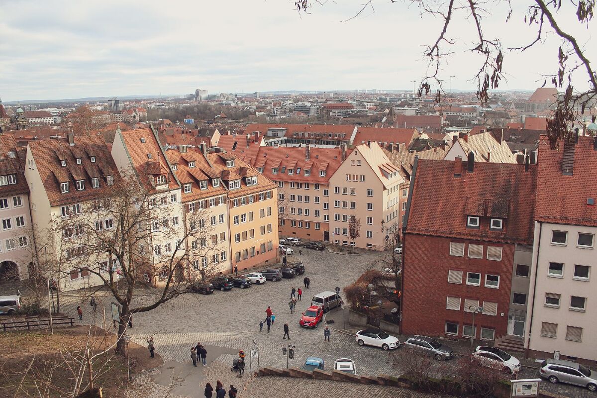 Панорама с крепости на город