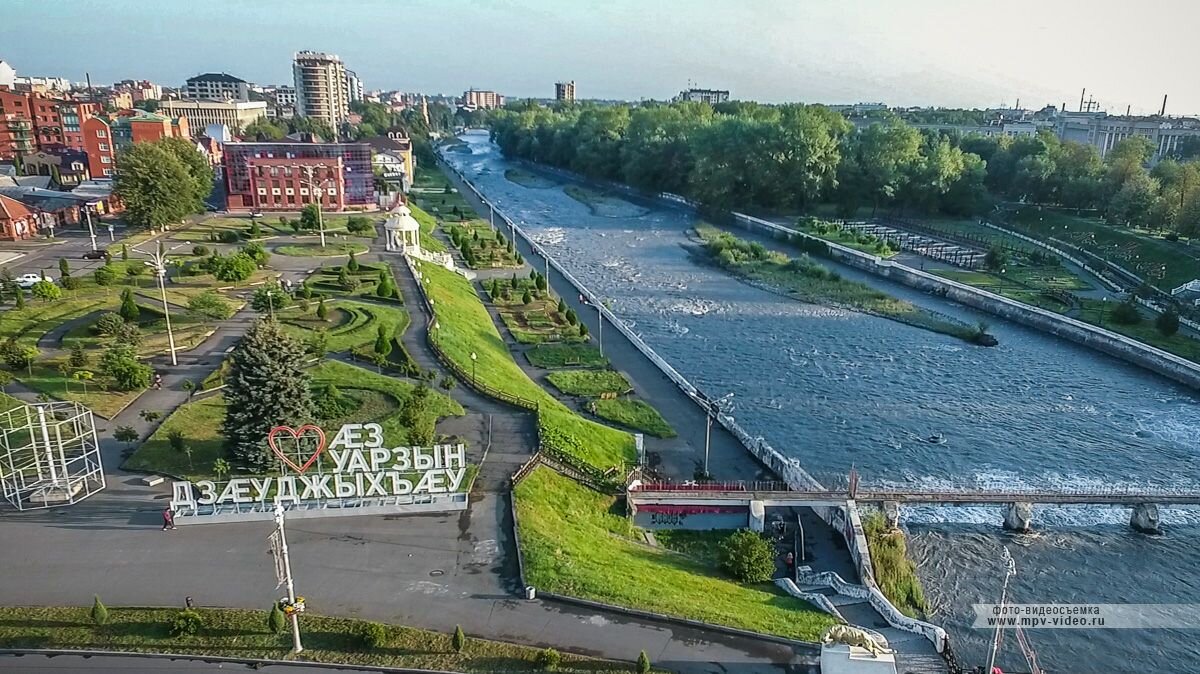 Барс набережная реки великой 16 фото
