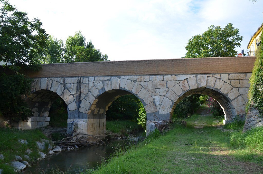 Мост через реку Рубикон