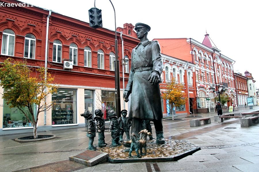 Памятник дяде Стёпе в Самаре. Скульптор - З.К.Церетелли