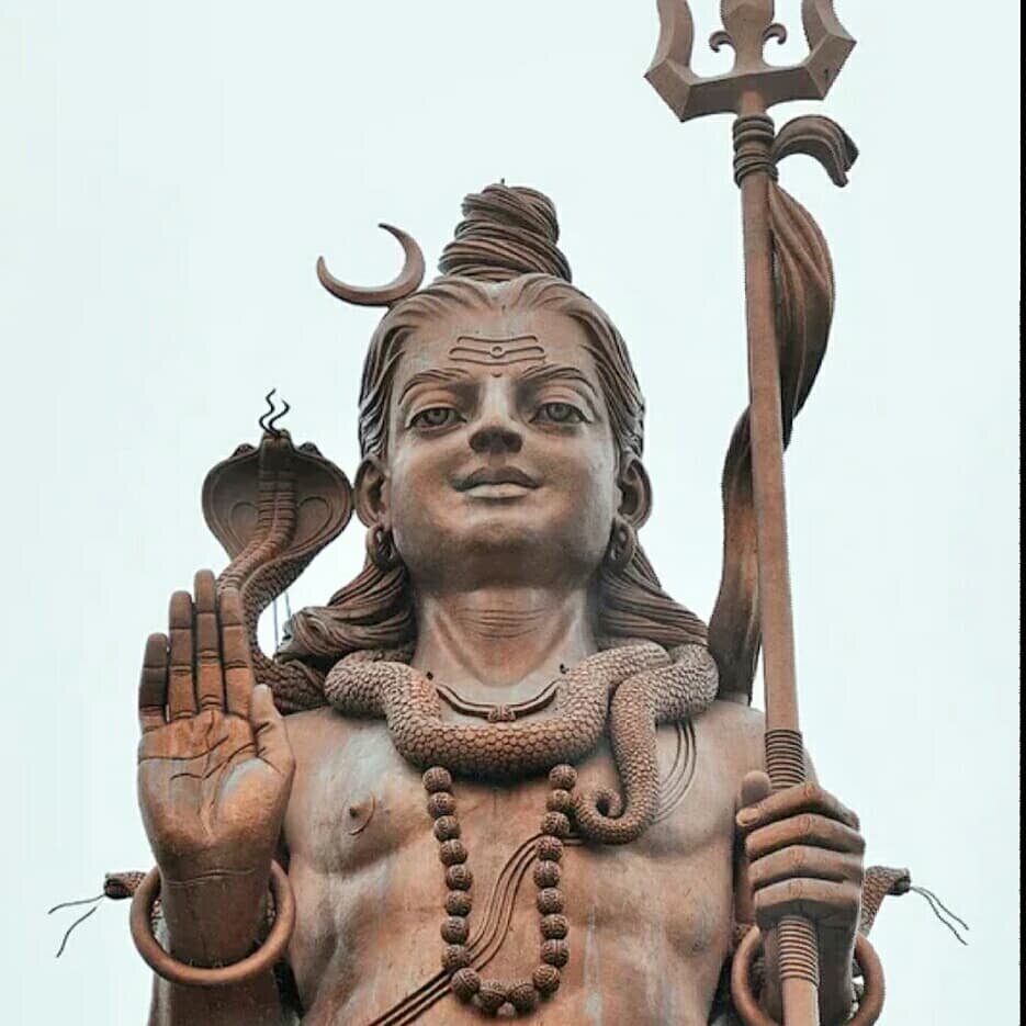 Статуя Шивы 