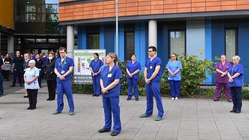 Медработники, протестующие в Великобритании. Фото Reuters