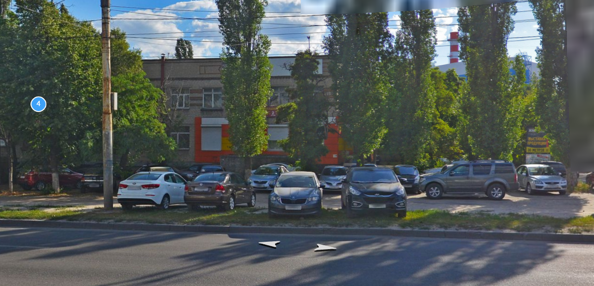 В этом двухэтажном здании размещался трест "Оргтехстрой", на отдел был на втором этаже. Здесь я начал обучение проектному делу.