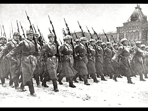 Шагают на фронт. 7 ноября 1941 год