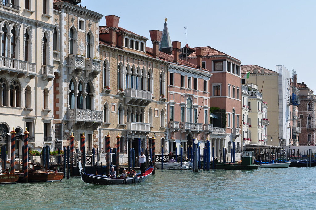 с сайта https://visualhunt.com/