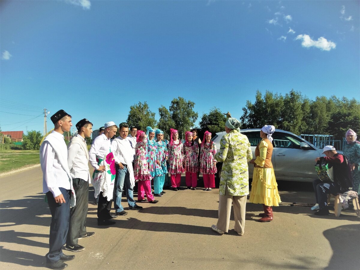 Первая распевка, чтобы зазвучали голоса ;)