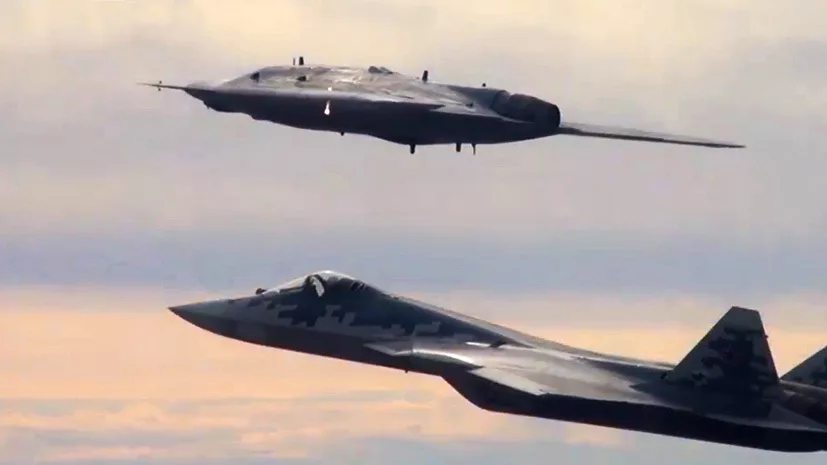 "Охотник" в паре с Су-57