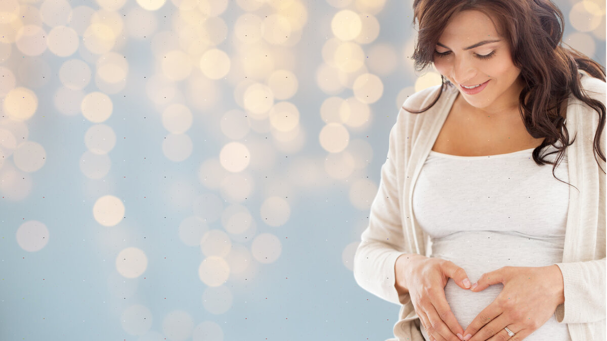 Наступлением беременности считается момент внедрения оплодотворенной яйцеклетки в стенку матки. После этого можно говорить о признаках наступившего зачатия.