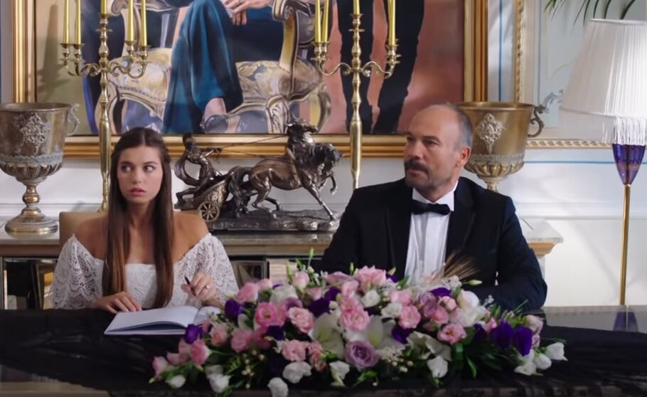 Скриншот кадра сериала «Госпожа Фазилет и ее дочери»/Fazilet Hanım Ve Kızları