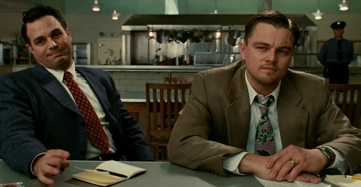 Кадры из фильма Марк Руффало и Леонардо ДиКаприо