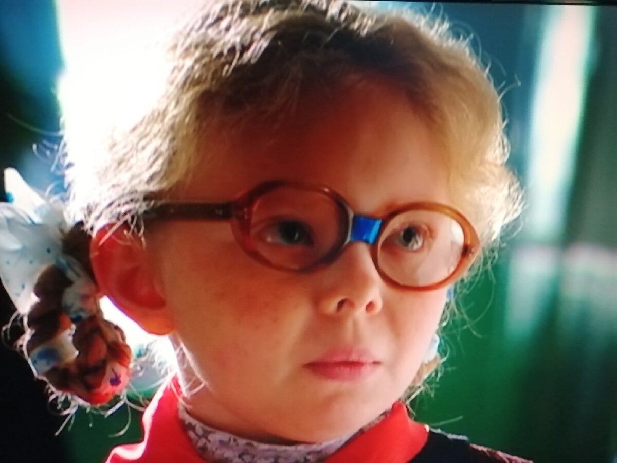 Кадр из сериала "Серафима прекрасная" (2010-2011)