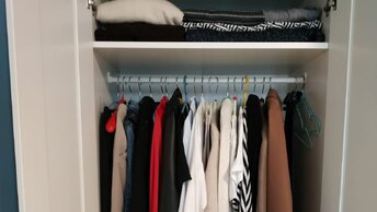 Как и легко поддерживать порядок в шкафу, разобрать гардероб за 5 шагов.