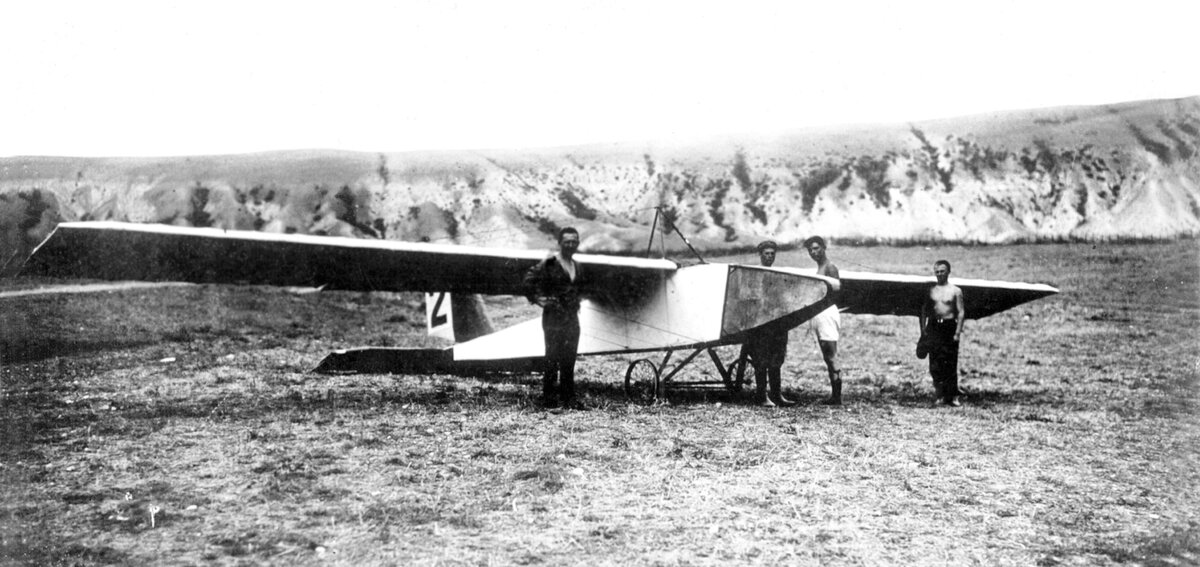 Планер АВФ-20 (http://авиару.рф/aviamuseum/aviatsiya/sssr/planery/1920-e-1930-e-gody/planer-avf-20/)