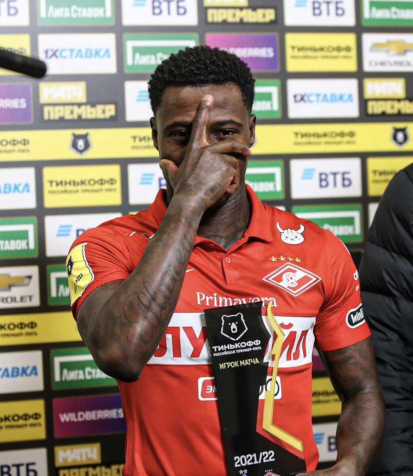 Награда игроку матча - Квинси Промесу (Динамо 0-2 Спартак)