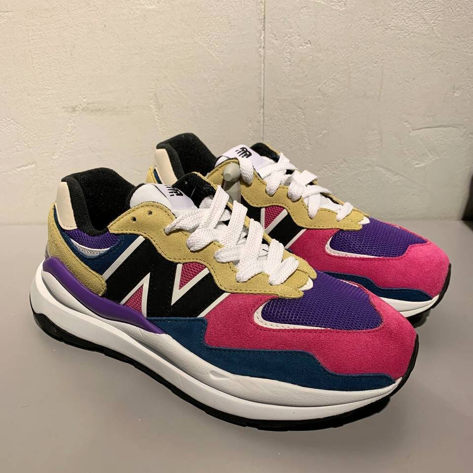 Кроссовки New Balance можно найти за 12 990₽ вместо 18 990₽