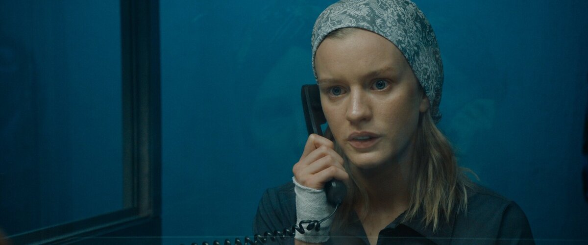 В сериале 8 серий. Пока доступны к просмотру шесть, оставшиеся выйдут до конца месяца