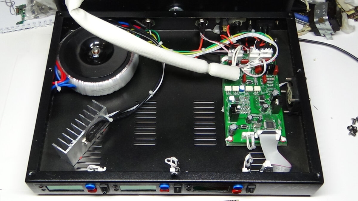 Внутренние компоненты паяльной станции