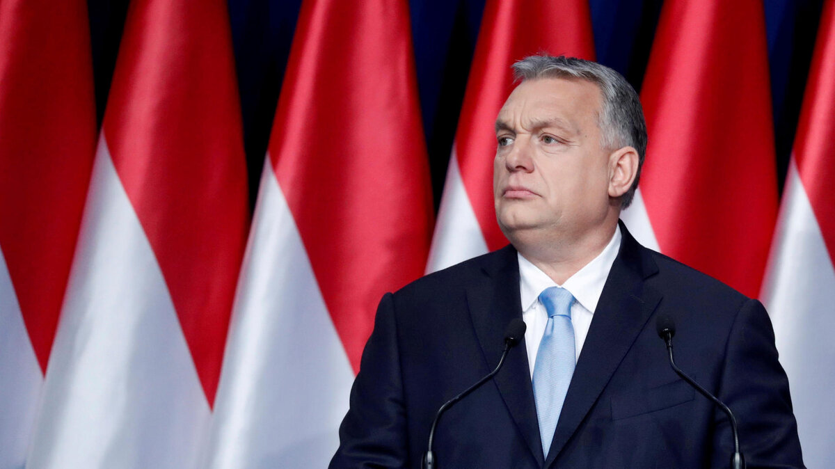 Фото: https://bilder.t-online.de/b/85/39/50/70/id_85395070/tid_da/der-ungarische-ministerpraesident-viktor-orban-der-fidesz-partei-droht-der-ausschluss-aus-der-europaeischen-volkspartei-.jpg