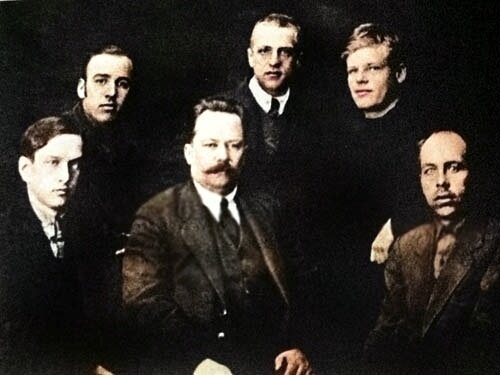 Члены кружка "Памир". Слева направо — сидят- Н. Анов, Н. Феоктистов, И. Ерошин. Стоят- Е. Забелин, С. Марков, Л. Мартынов. Москва, апрель 1929 г.