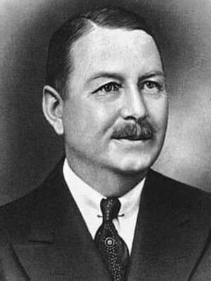 Томас Бентли Трокмортон (20 января 1885 - 4 июля 1961). Фото с сата https://litfl.com/wp-content/uploads/2018/12/Tom-Bentley-Throckmorton-1885-–-1961.jpg