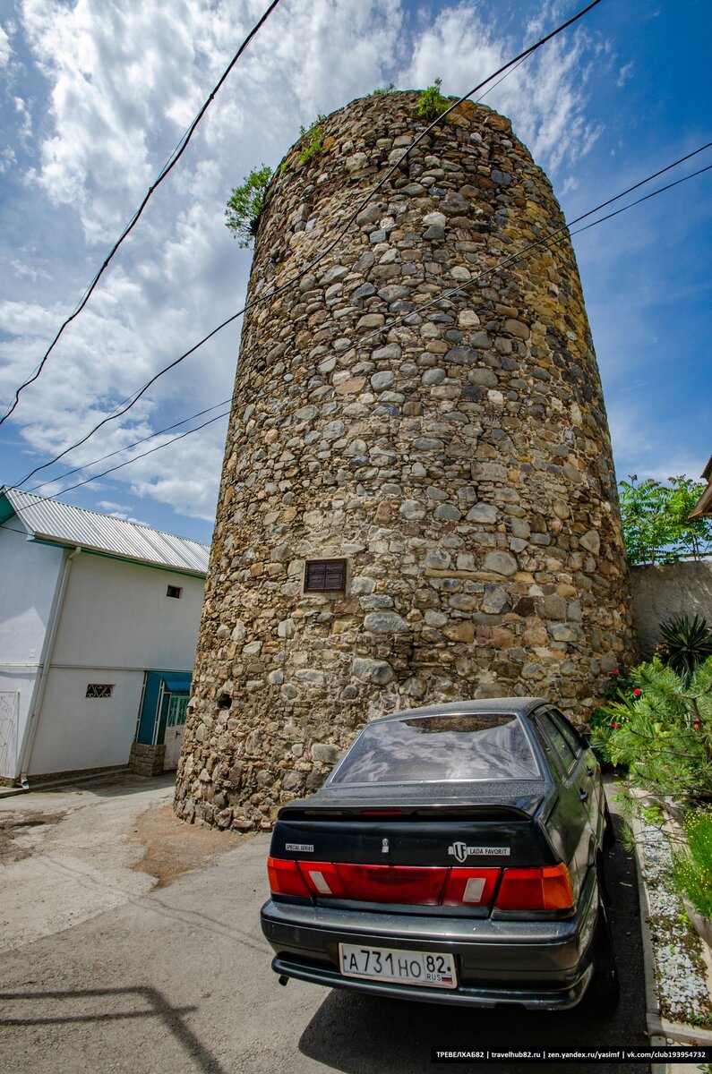 Алушта башня алустон