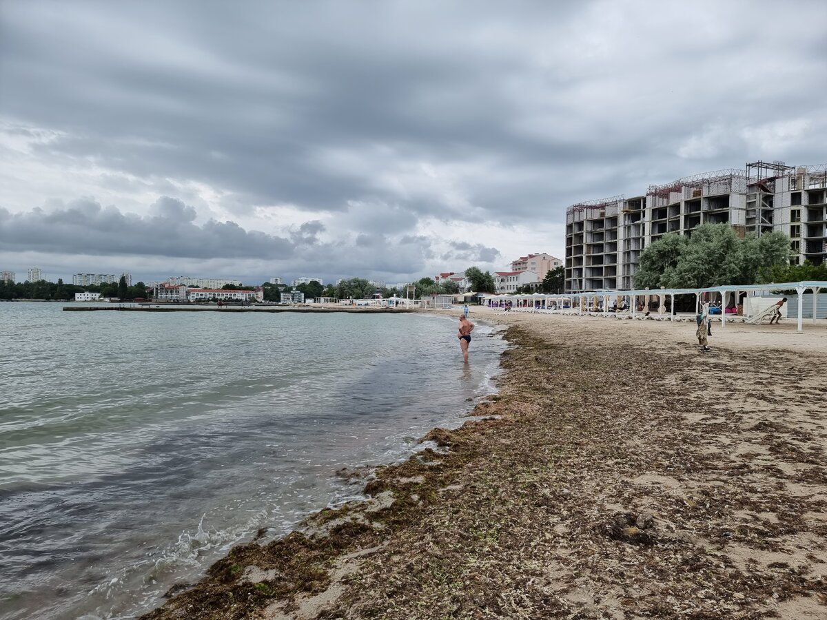 Пляж «Омега» вечером 24 июня