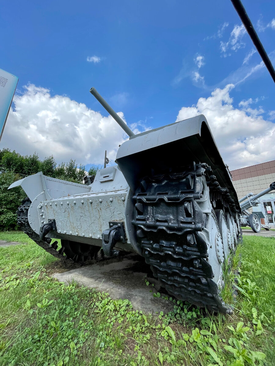 Легкий танк Pz.Kpfw.38(t) Ausf. Е/F (Sd.Kfz.140). Чехословакия/Германия