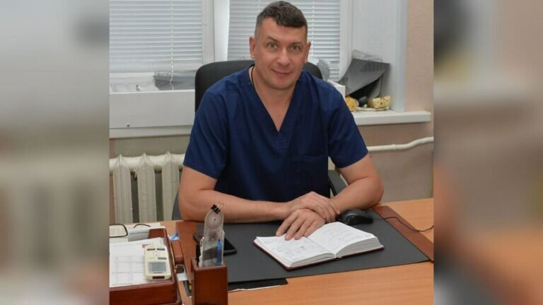    Указом Путина травматолог из Оренбурга удостоен звания заслуженного врача России Андрей Севостьянов