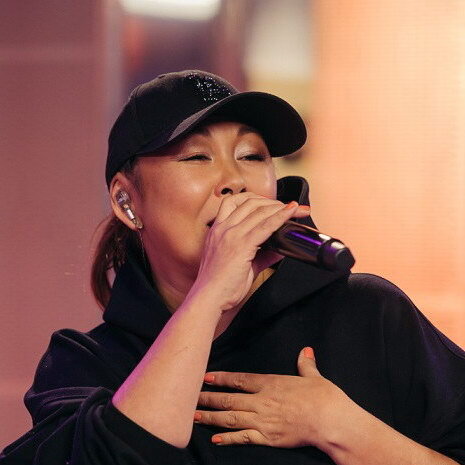     Анита Цой рассказала про свои «океаны» жизни