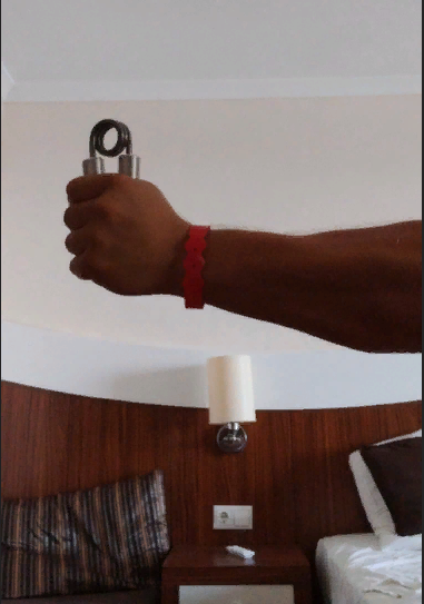 Эспандер со мной в любой поездке. Очень эффективное  и удобное  приспособление.