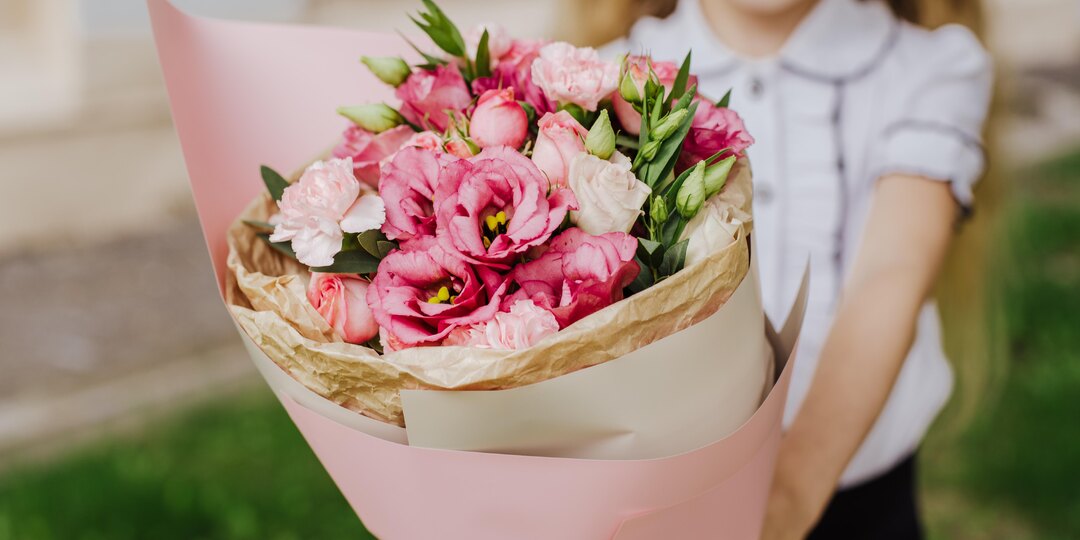 Только не цветы: учителя рассказали о самых ненужных подарках на 1 сентября