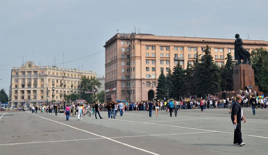 Г челябинск пл. Площадь революции Челябинск. Площадь революции (Челябинск) в Челябинске. Проспект Ленина на площадь революции Челябинск. Площадь революции Челябинск сейчас.