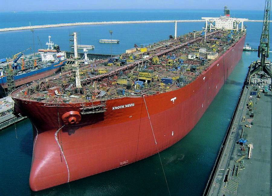 Самый большой и знаменитый танкер в мире Knock Nevis 