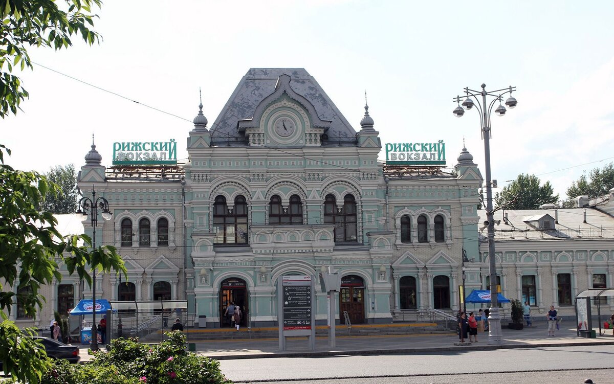 Железнодорожный "теремок"